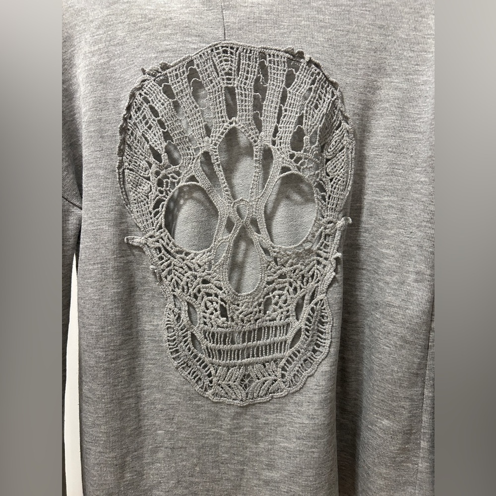 Sparkle & Fade Skull Back Sweater Top Size Small